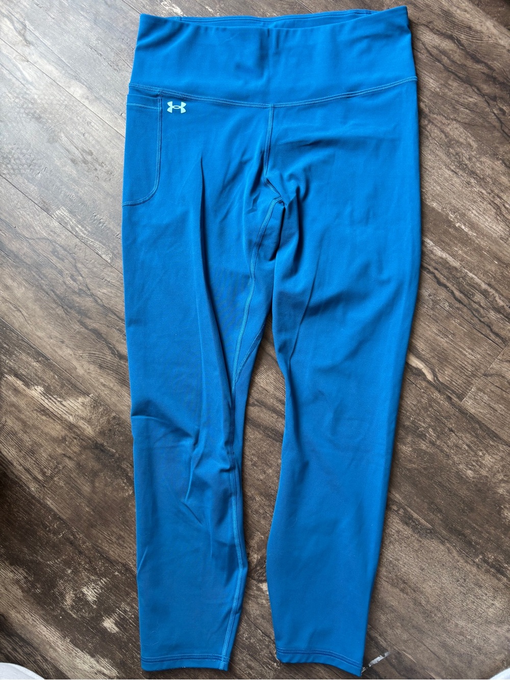 Under Armour Blue High-Waist Leggings feat. x1 pocket on right upper hip